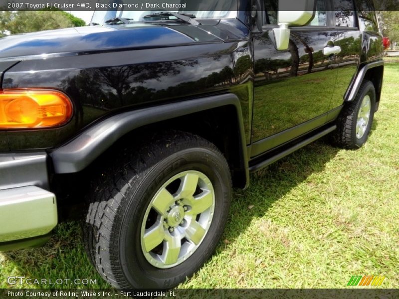 Black Diamond / Dark Charcoal 2007 Toyota FJ Cruiser 4WD