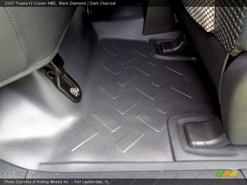 Black Diamond / Dark Charcoal 2007 Toyota FJ Cruiser 4WD