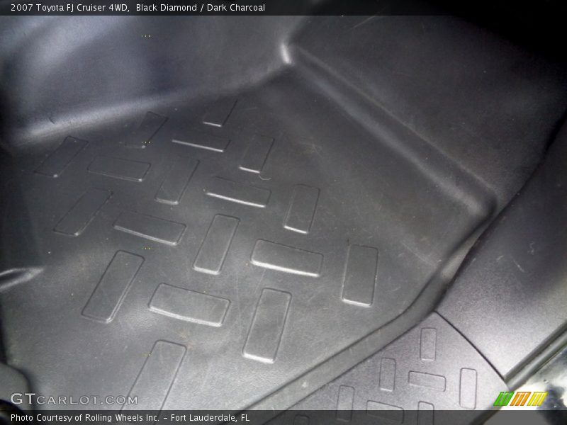 Black Diamond / Dark Charcoal 2007 Toyota FJ Cruiser 4WD