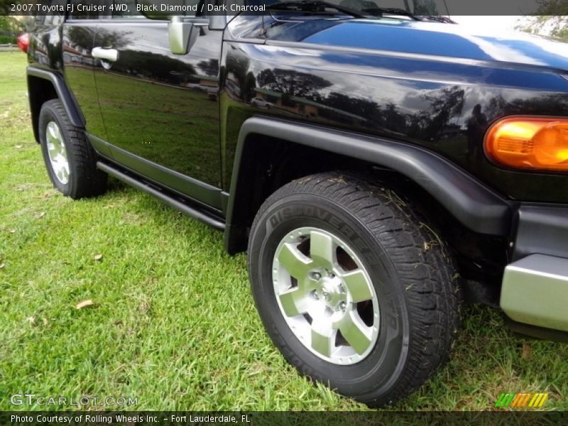 Black Diamond / Dark Charcoal 2007 Toyota FJ Cruiser 4WD