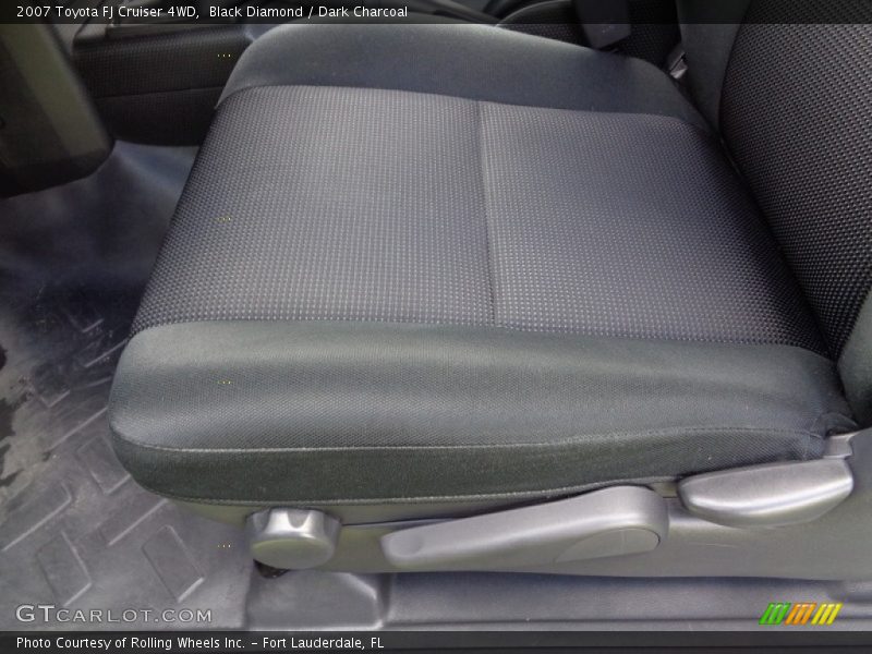 Black Diamond / Dark Charcoal 2007 Toyota FJ Cruiser 4WD