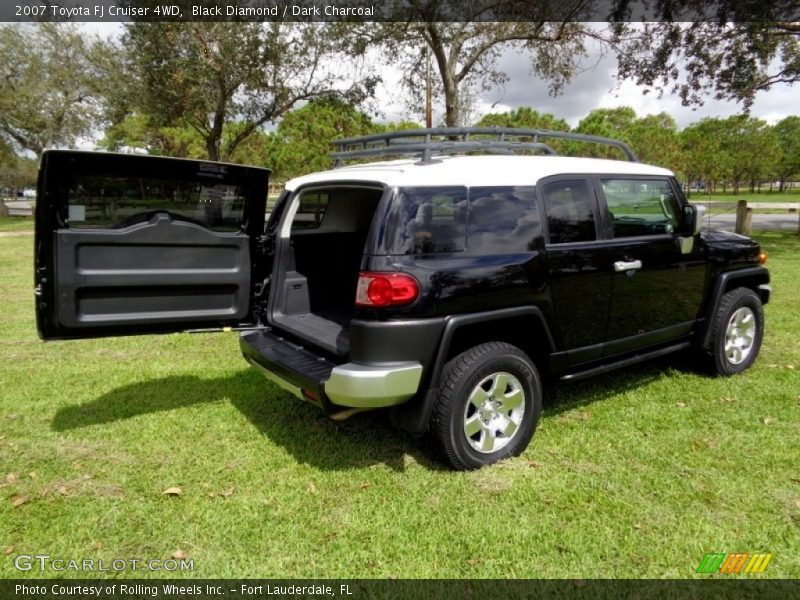 Black Diamond / Dark Charcoal 2007 Toyota FJ Cruiser 4WD