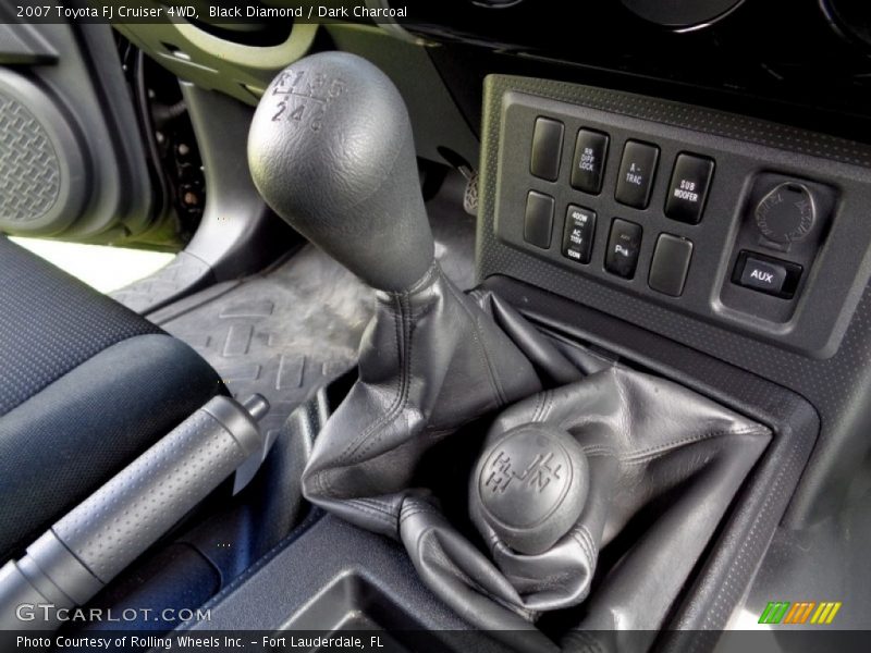 Black Diamond / Dark Charcoal 2007 Toyota FJ Cruiser 4WD