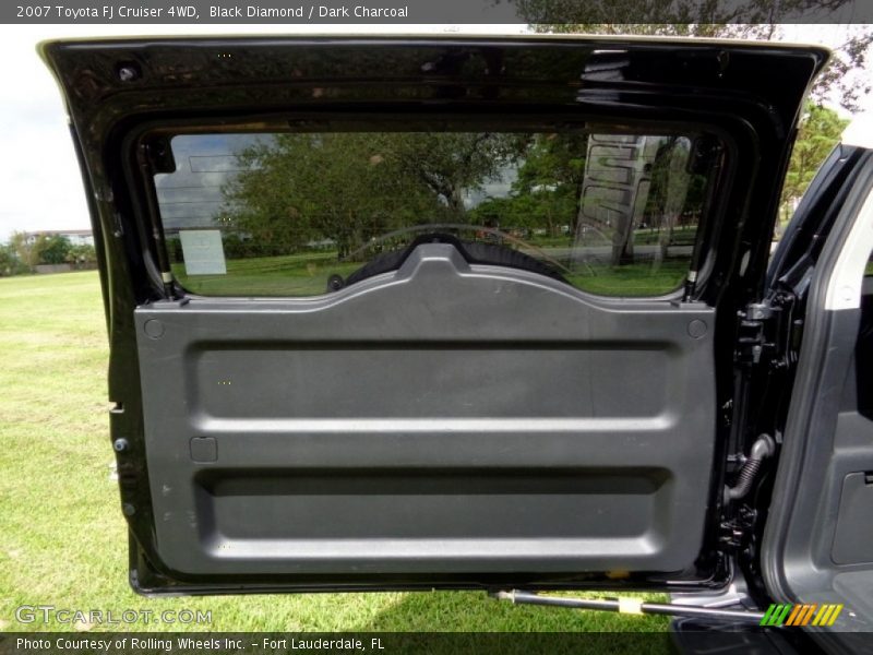 Black Diamond / Dark Charcoal 2007 Toyota FJ Cruiser 4WD