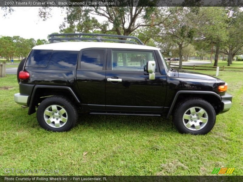 Black Diamond / Dark Charcoal 2007 Toyota FJ Cruiser 4WD