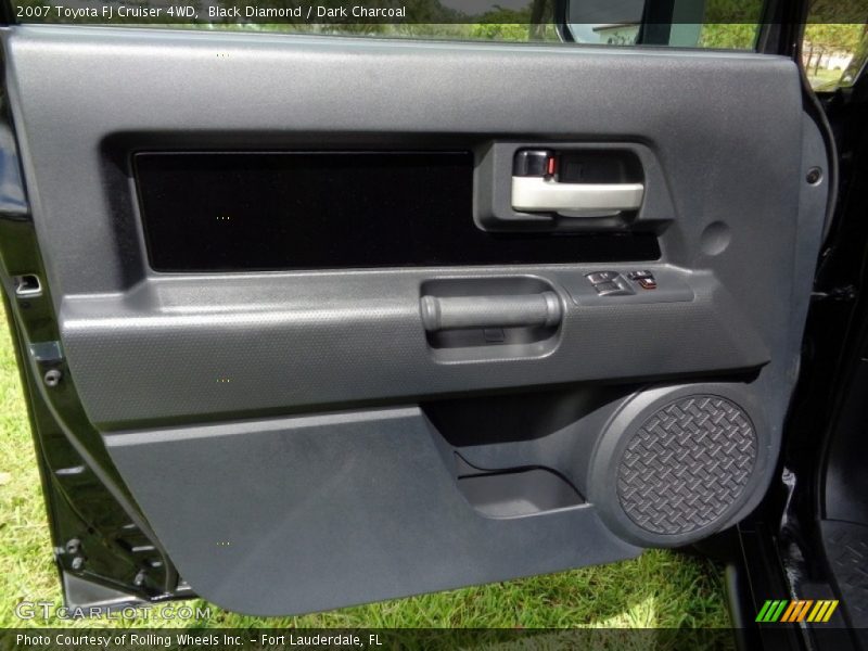 Black Diamond / Dark Charcoal 2007 Toyota FJ Cruiser 4WD