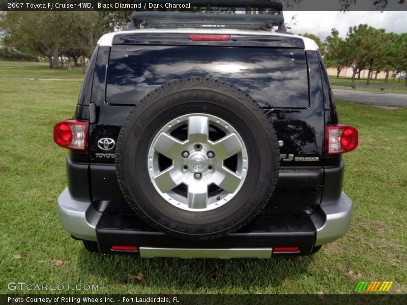 Black Diamond / Dark Charcoal 2007 Toyota FJ Cruiser 4WD