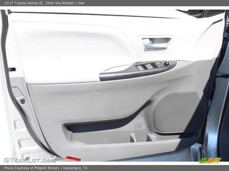 Silver Sky Metallic / Ash 2017 Toyota Sienna LE