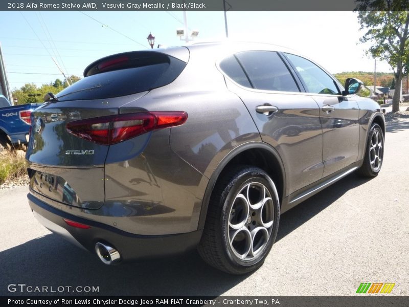 Vesuvio Gray Metallic / Black/Black 2018 Alfa Romeo Stelvio AWD