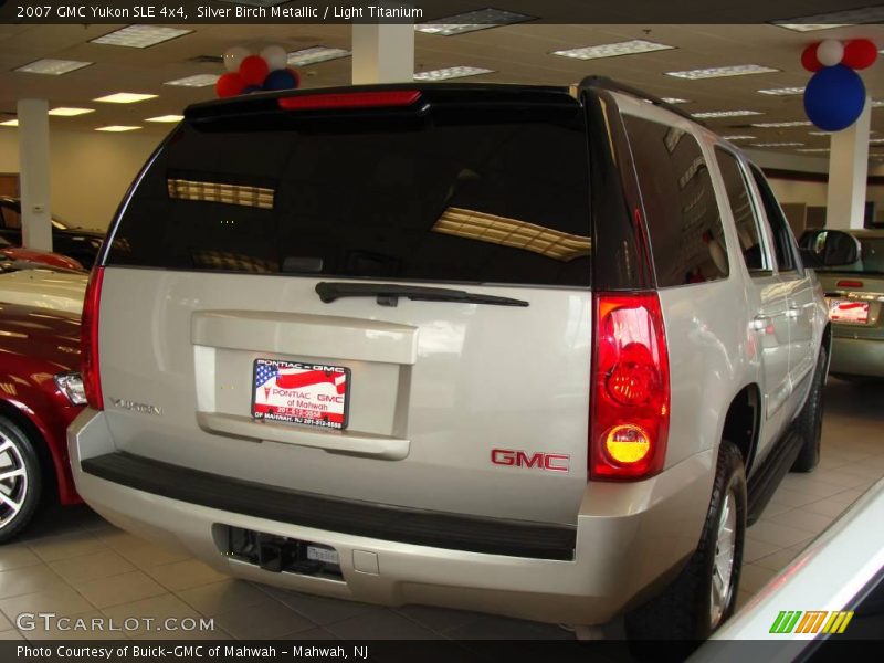 Silver Birch Metallic / Light Titanium 2007 GMC Yukon SLE 4x4