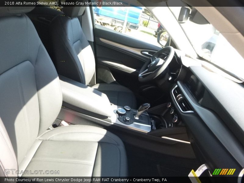 Vesuvio Gray Metallic / Black/Black 2018 Alfa Romeo Stelvio AWD