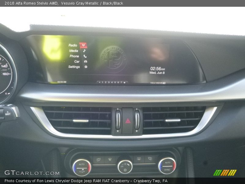 Vesuvio Gray Metallic / Black/Black 2018 Alfa Romeo Stelvio AWD