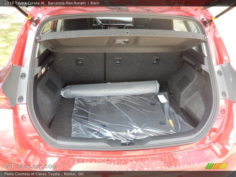 Barcelona Red Metallic / Black 2018 Toyota Corolla iM