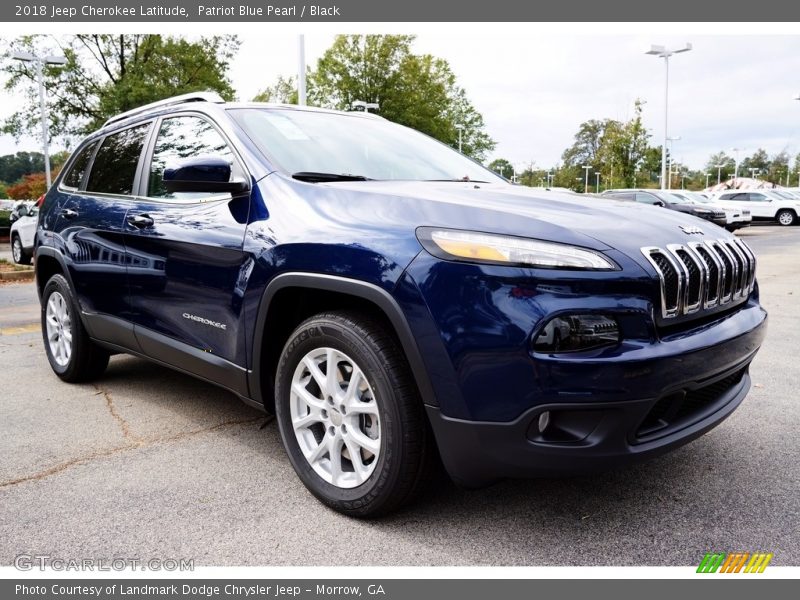 Patriot Blue Pearl / Black 2018 Jeep Cherokee Latitude