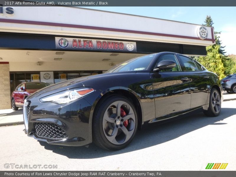 Vulcano Black Metallic / Black 2017 Alfa Romeo Giulia AWD