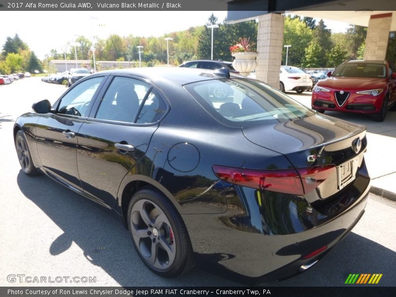 Vulcano Black Metallic / Black 2017 Alfa Romeo Giulia AWD