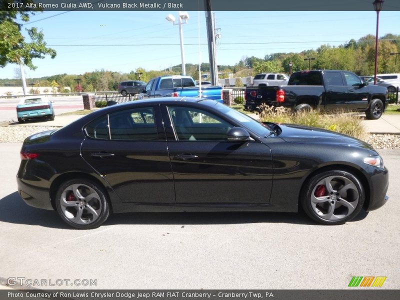Vulcano Black Metallic / Black 2017 Alfa Romeo Giulia AWD