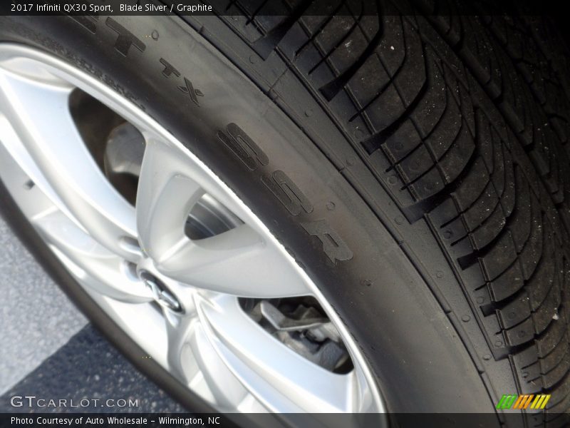 Blade Silver / Graphite 2017 Infiniti QX30 Sport