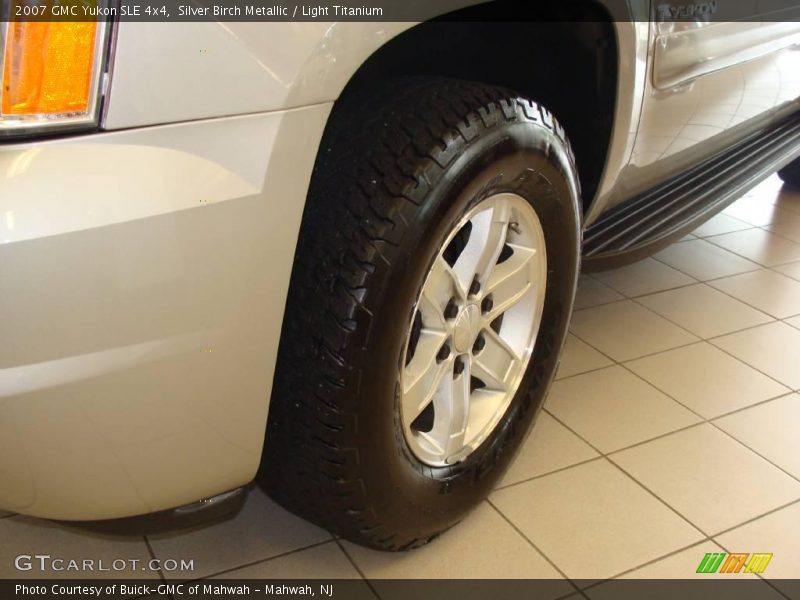 Silver Birch Metallic / Light Titanium 2007 GMC Yukon SLE 4x4