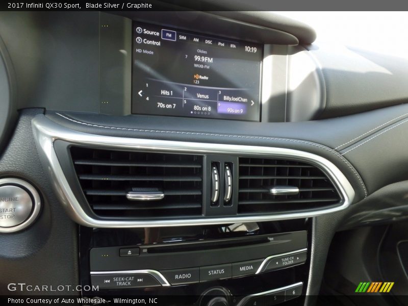 Blade Silver / Graphite 2017 Infiniti QX30 Sport