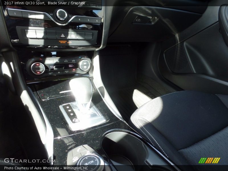 Blade Silver / Graphite 2017 Infiniti QX30 Sport