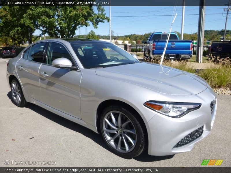 Front 3/4 View of 2017 Giulia AWD