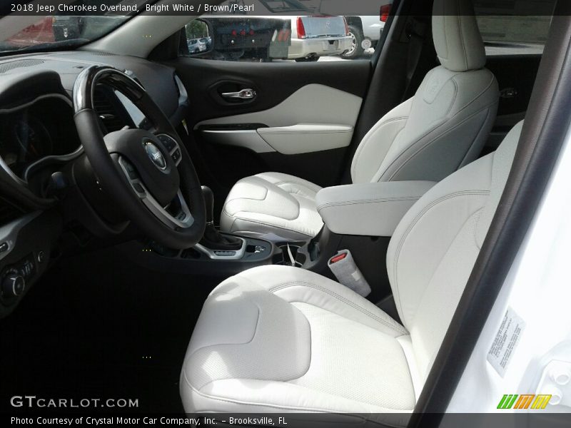  2018 Cherokee Overland Brown/Pearl Interior