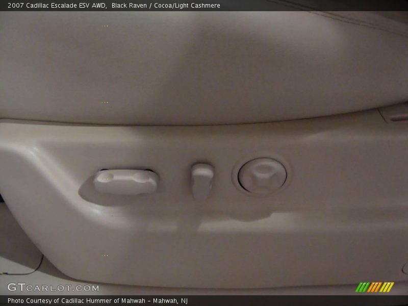 Black Raven / Cocoa/Light Cashmere 2007 Cadillac Escalade ESV AWD