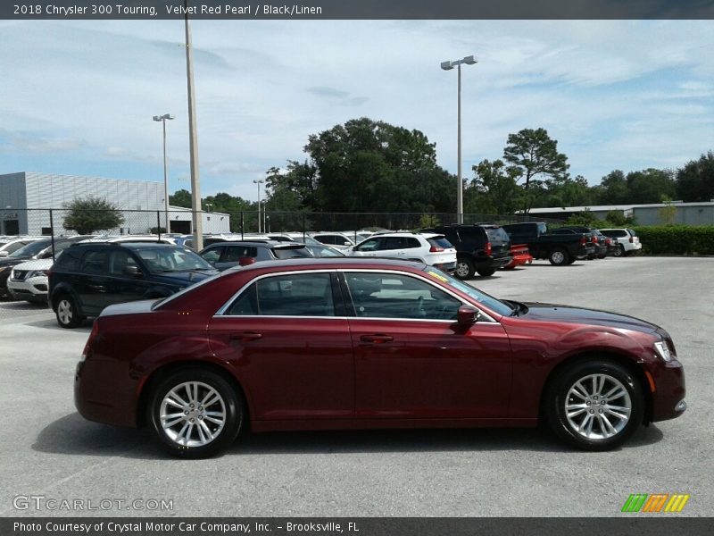 Velvet Red Pearl / Black/Linen 2018 Chrysler 300 Touring