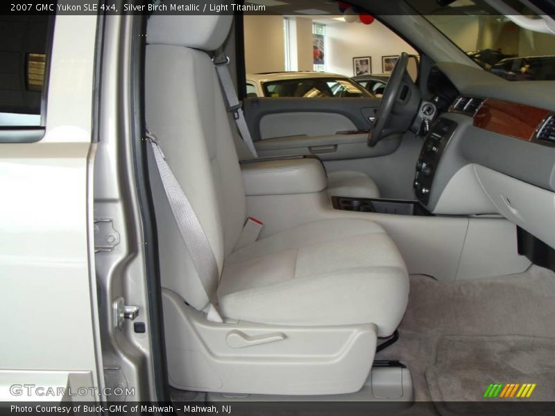 Silver Birch Metallic / Light Titanium 2007 GMC Yukon SLE 4x4