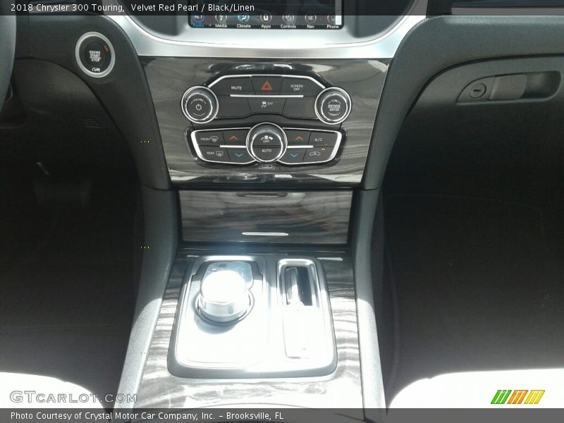 Velvet Red Pearl / Black/Linen 2018 Chrysler 300 Touring