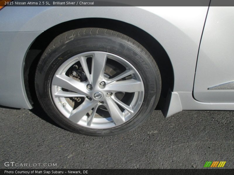 Brilliant Silver / Charcoal 2015 Nissan Altima 2.5 SL