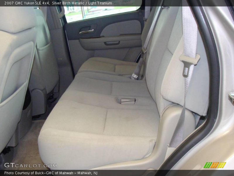 Silver Birch Metallic / Light Titanium 2007 GMC Yukon SLE 4x4