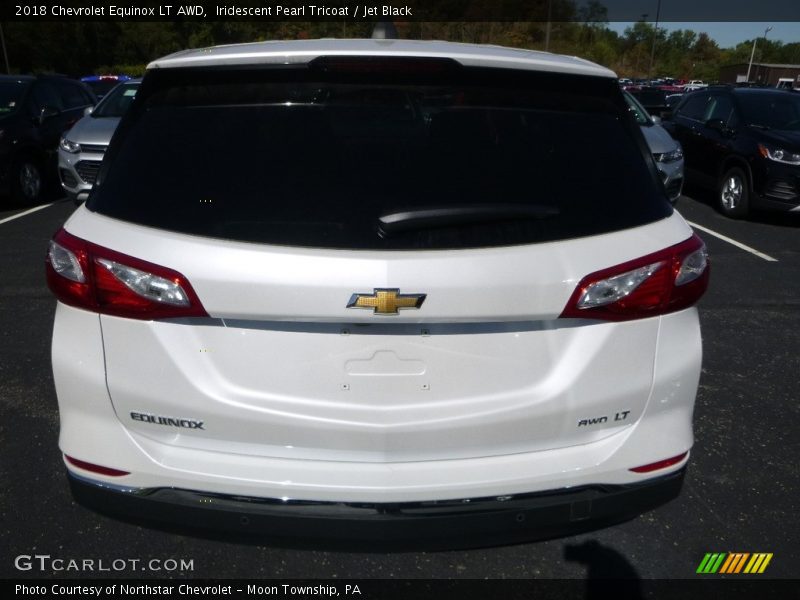 Iridescent Pearl Tricoat / Jet Black 2018 Chevrolet Equinox LT AWD
