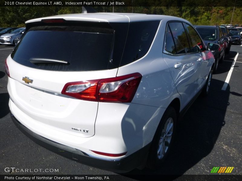 Iridescent Pearl Tricoat / Jet Black 2018 Chevrolet Equinox LT AWD