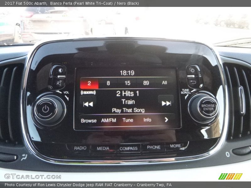 Bianco Perla (Pearl White Tri-Coat) / Nero (Black) 2017 Fiat 500c Abarth