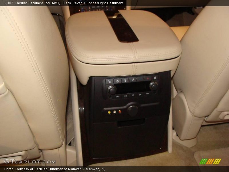 Black Raven / Cocoa/Light Cashmere 2007 Cadillac Escalade ESV AWD