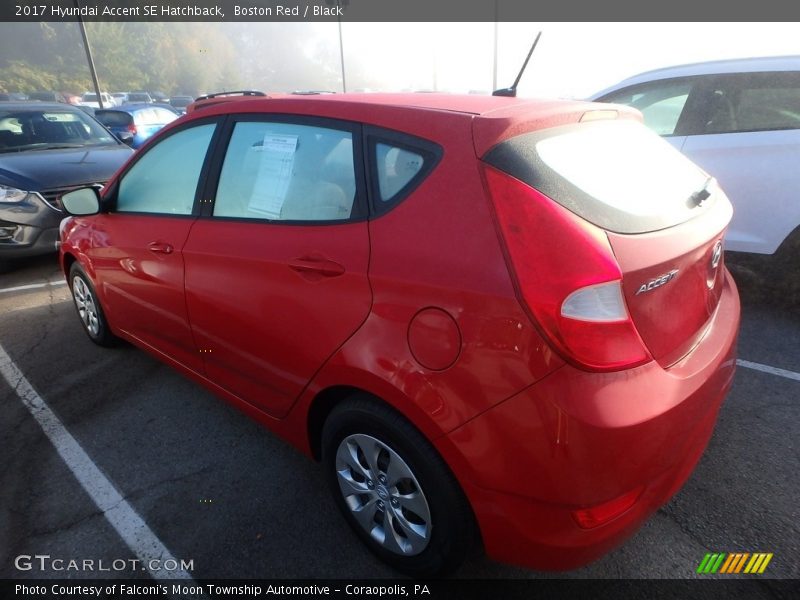 Boston Red / Black 2017 Hyundai Accent SE Hatchback
