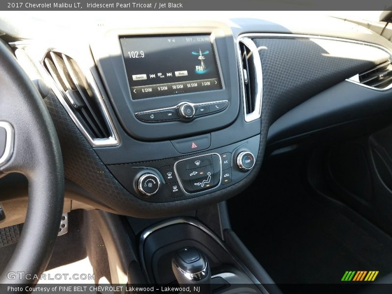 Iridescent Pearl Tricoat / Jet Black 2017 Chevrolet Malibu LT