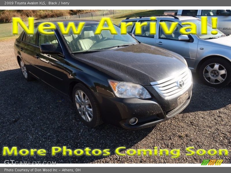 Black / Ivory 2009 Toyota Avalon XLS