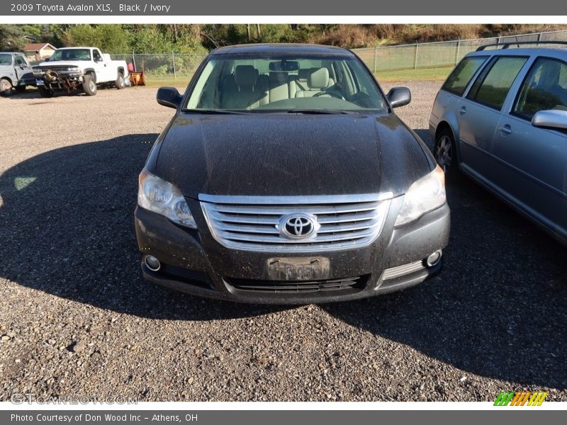 Black / Ivory 2009 Toyota Avalon XLS