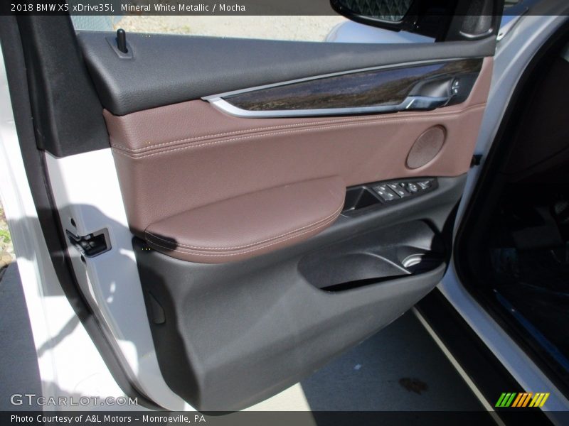 Mineral White Metallic / Mocha 2018 BMW X5 xDrive35i