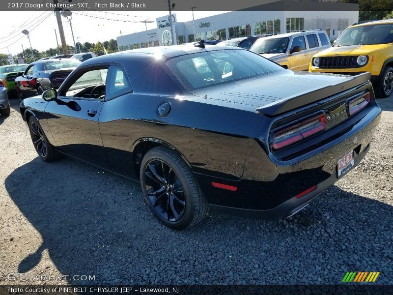 Pitch Black / Black 2017 Dodge Challenger SXT