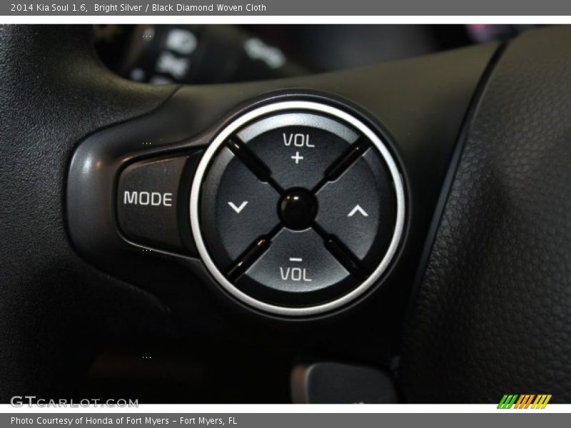 Bright Silver / Black Diamond Woven Cloth 2014 Kia Soul 1.6