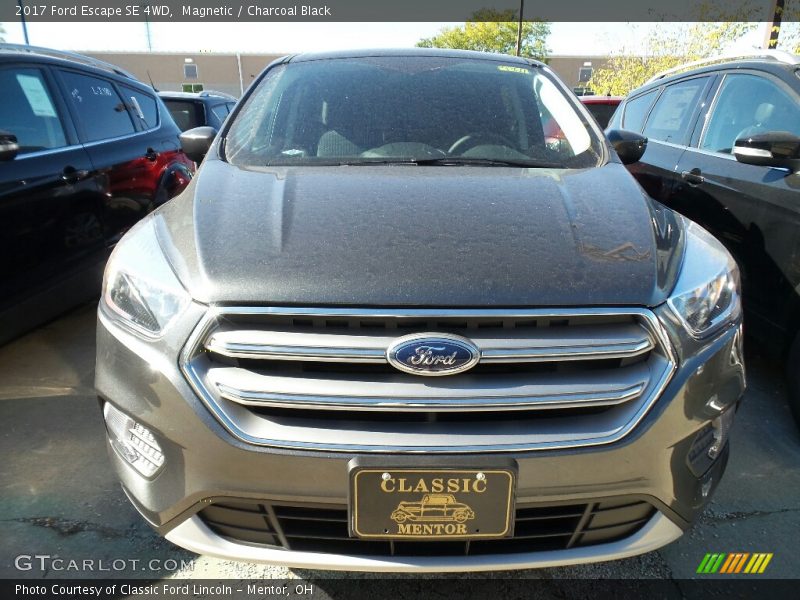 Magnetic / Charcoal Black 2017 Ford Escape SE 4WD