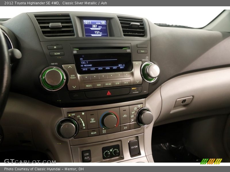 Classic Silver Metallic / Ash 2012 Toyota Highlander SE 4WD