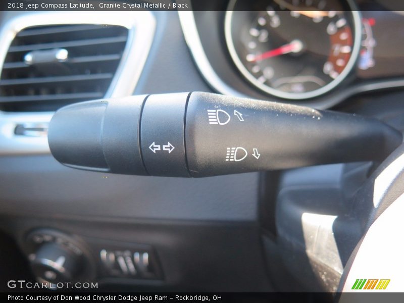 Granite Crystal Metallic / Black 2018 Jeep Compass Latitude