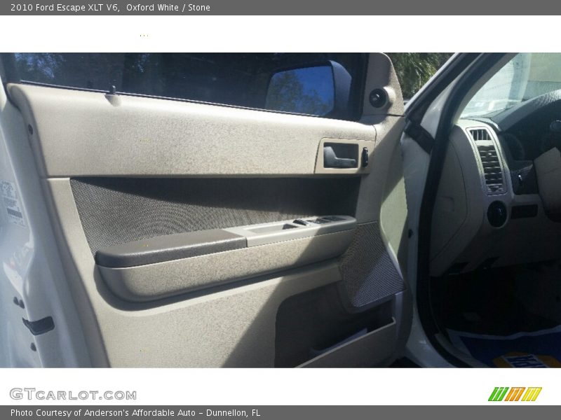 Oxford White / Stone 2010 Ford Escape XLT V6