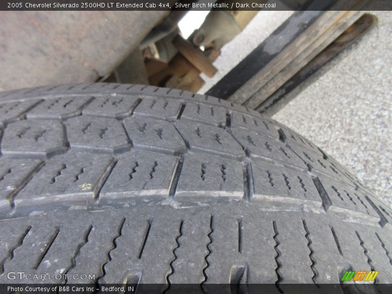 Silver Birch Metallic / Dark Charcoal 2005 Chevrolet Silverado 2500HD LT Extended Cab 4x4