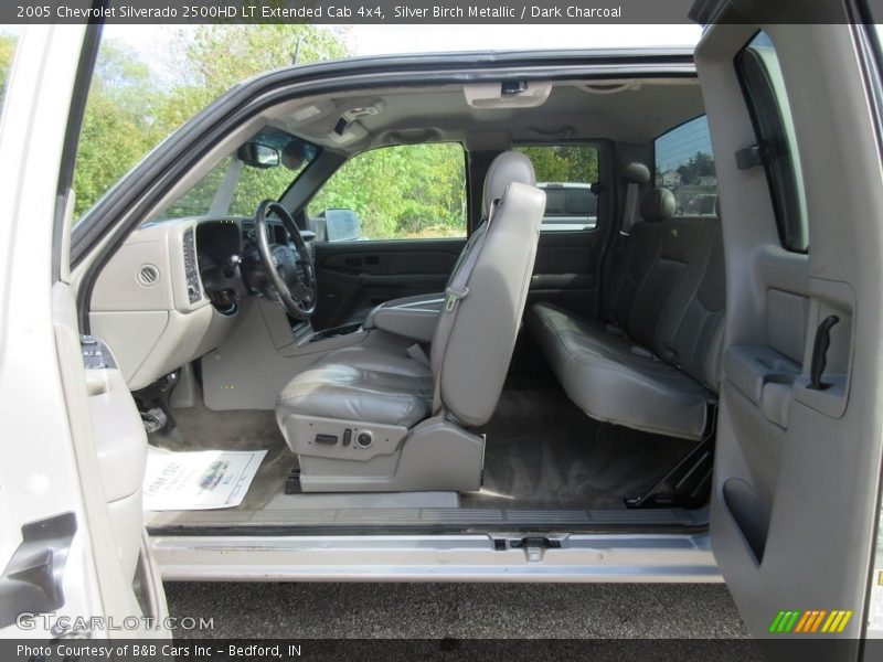 Silver Birch Metallic / Dark Charcoal 2005 Chevrolet Silverado 2500HD LT Extended Cab 4x4